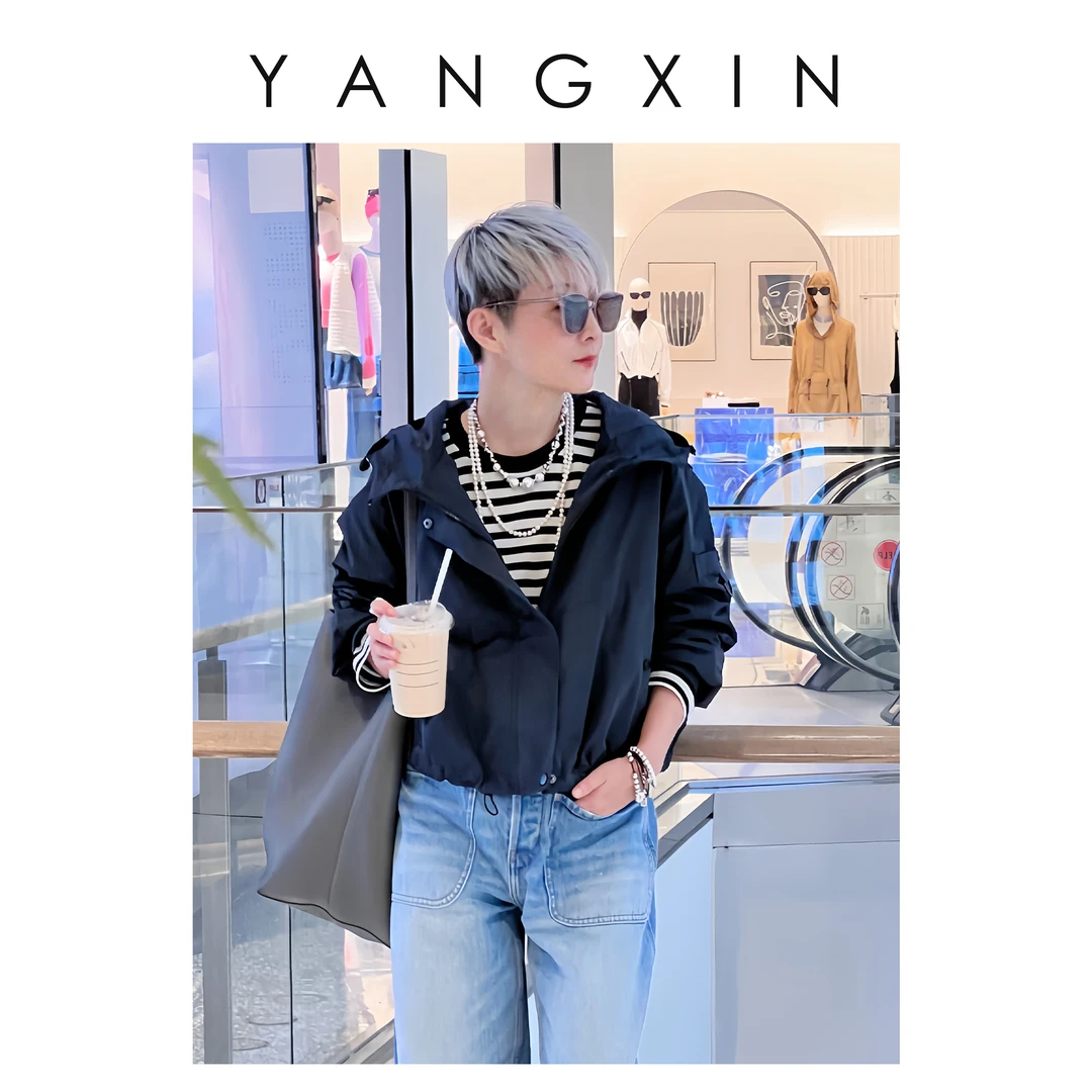 【无龄·杨昕】休闲拼接设计感百搭连帽防风短款冲锋衣短外套SS7012