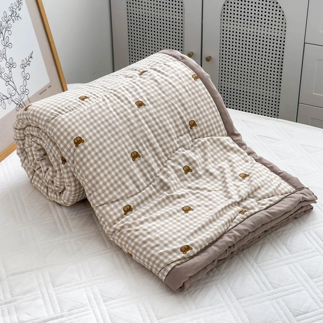 【京かわ会社】四季通用水洗棉被子150*200cm格子小熊