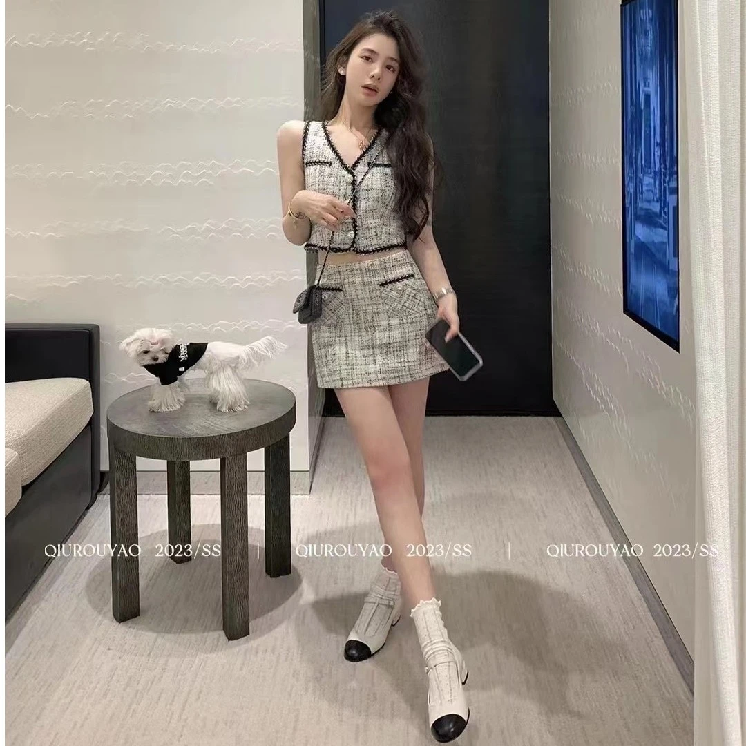 邱肉瑶 小香风套装女春季新款设计感无袖上衣+半身裙小个子两件套