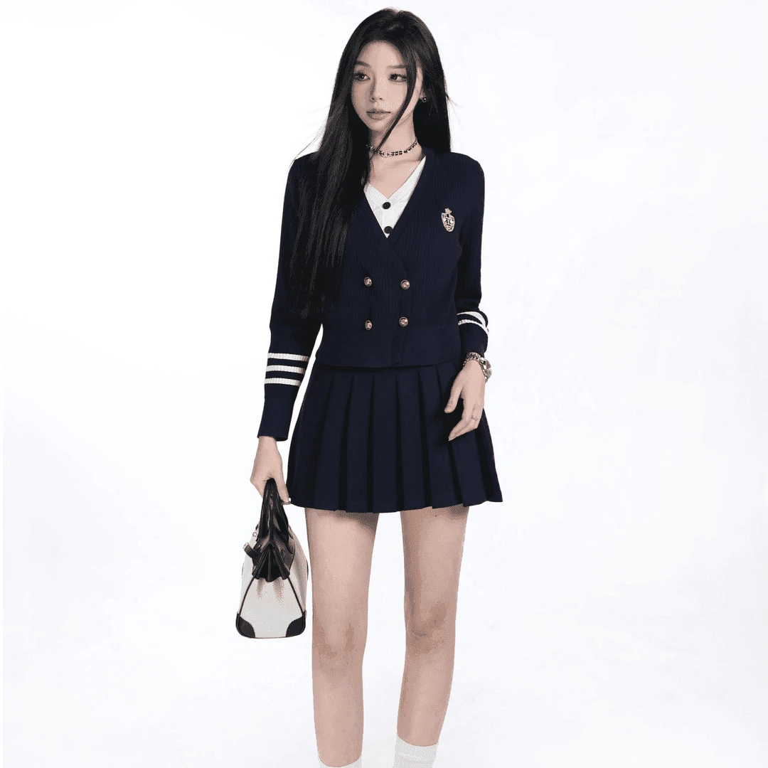 初秋穿搭高级感套装女2025新款减龄学院风针织衫+百褶短裙两件套