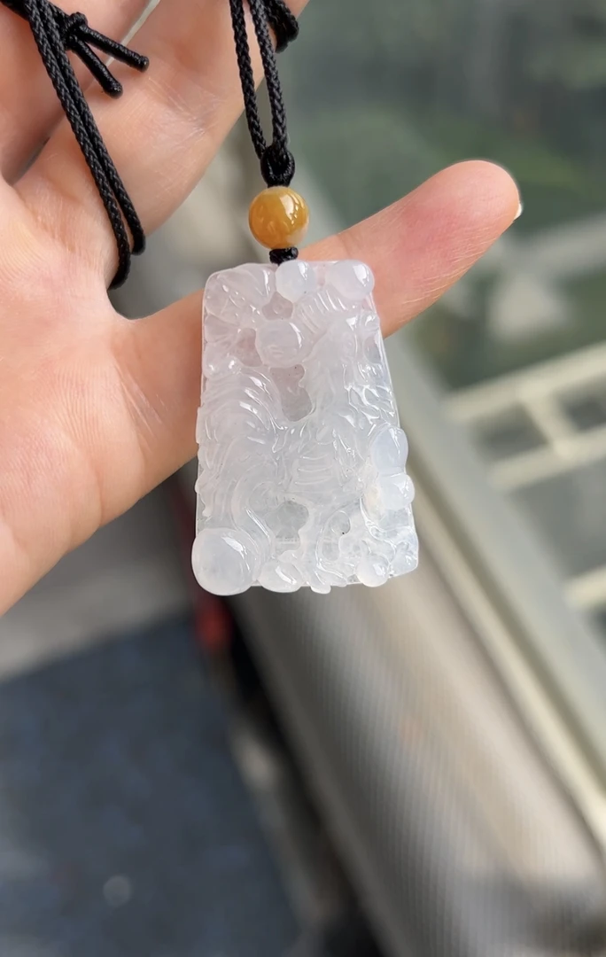 a货翡翠高糯冰 十二生肖吉祥鸡牌挂件