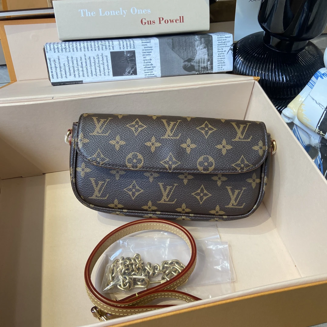99新 LouisVuitton/路易威登 老花经典IVY链条包0053