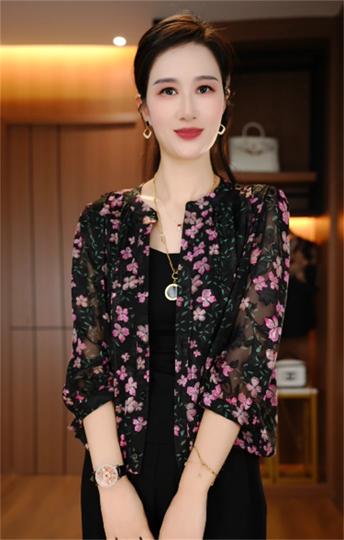 卓曼 夏季新款高端圆领显瘦减龄气质轻奢女士上衣百搭开衫V24Z180