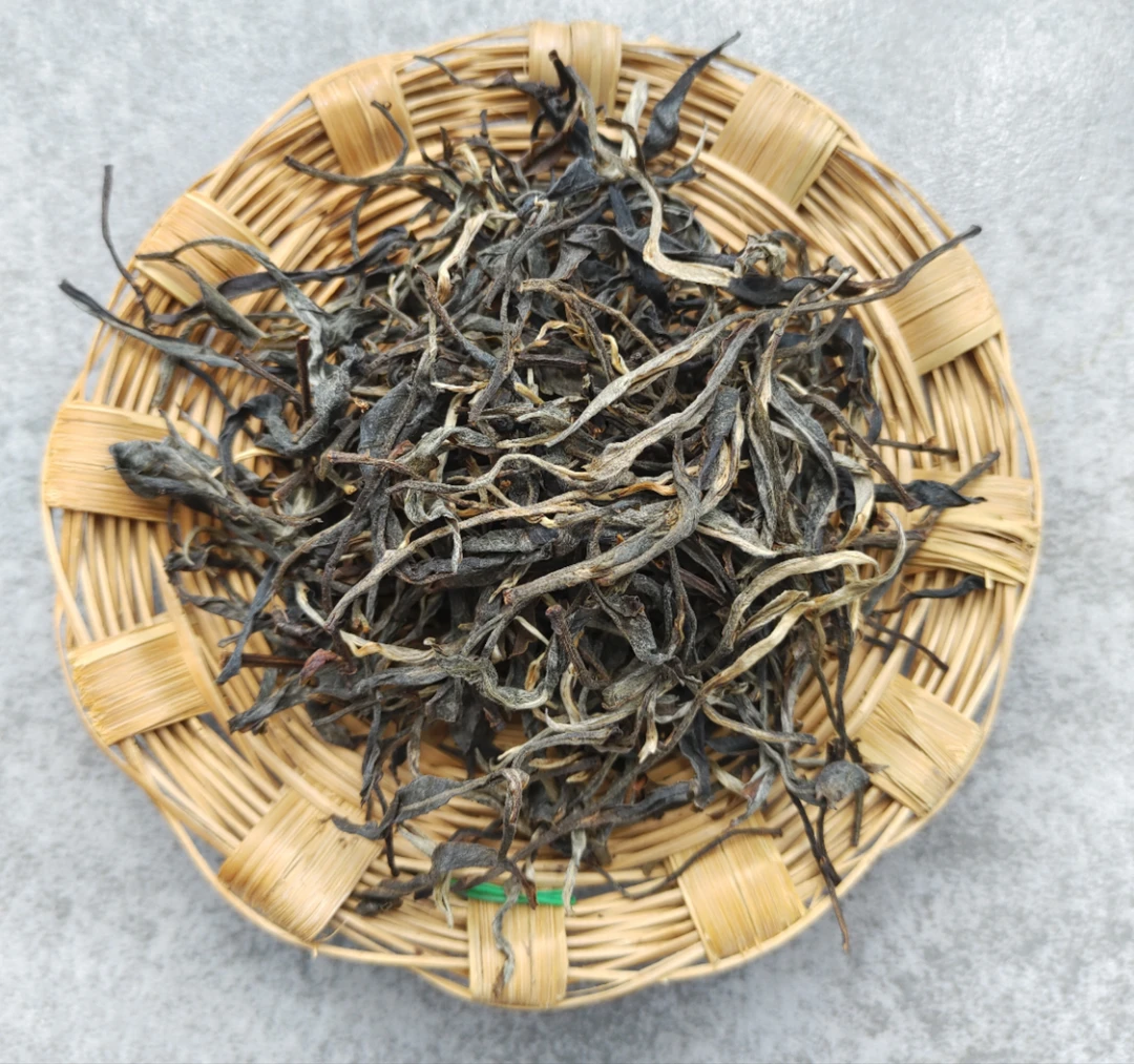 普洱茶云南临沧产区2024年蚌孔山头古树谷花秋