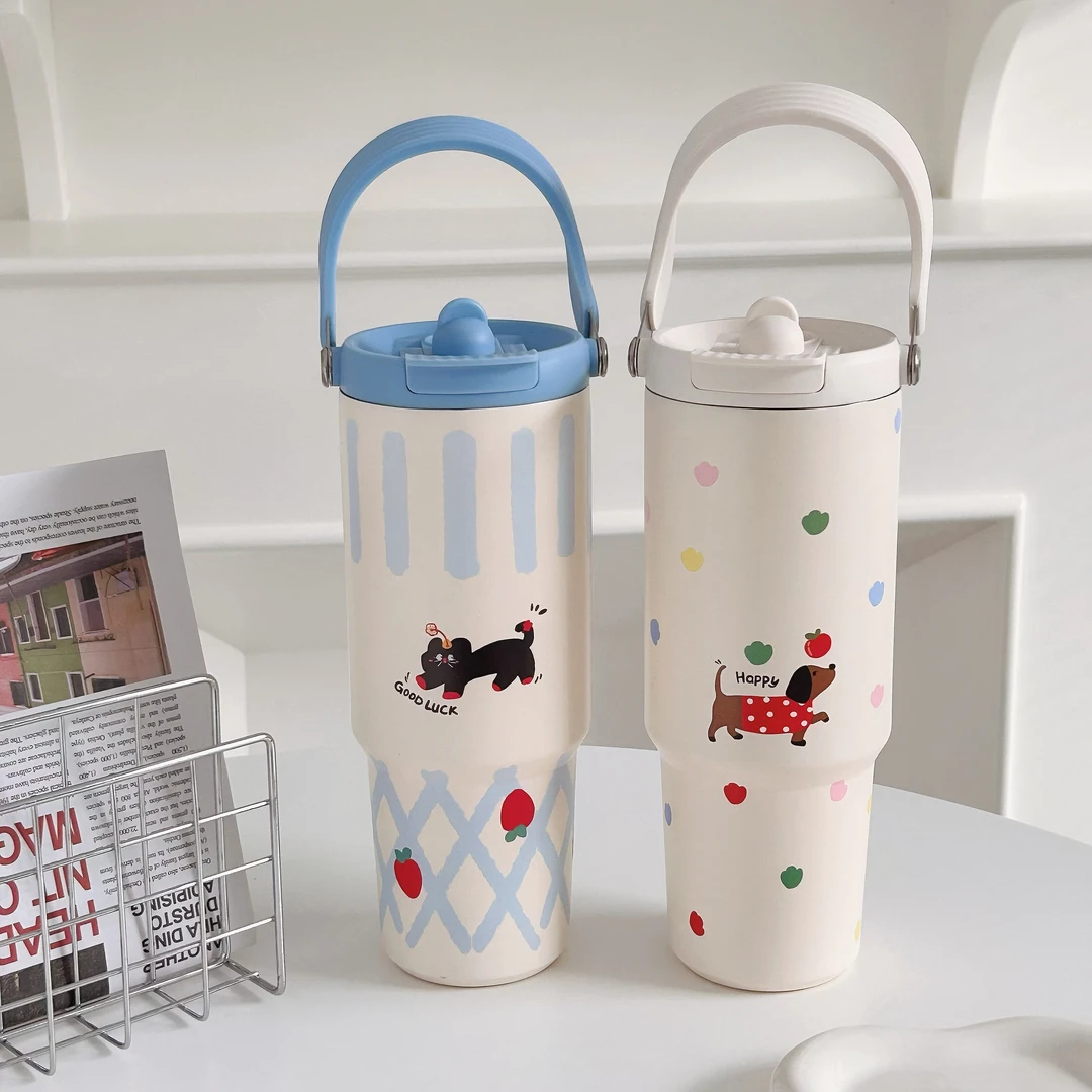 卡通保温杯大容量高颜值便携随行吸管杯子女新款2024咖啡冰霸杯