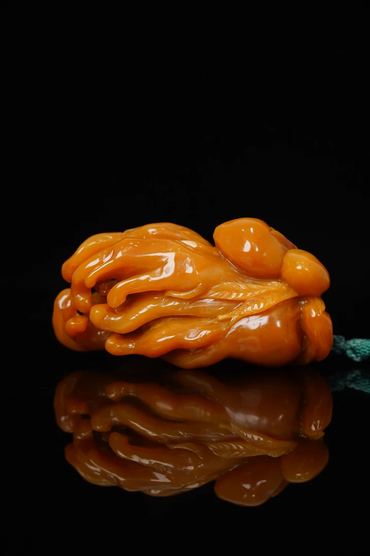 北部田黄石佛手手把件