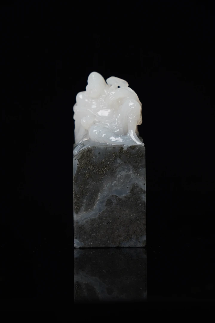 寿山石印石坑头晶钟汉离印章