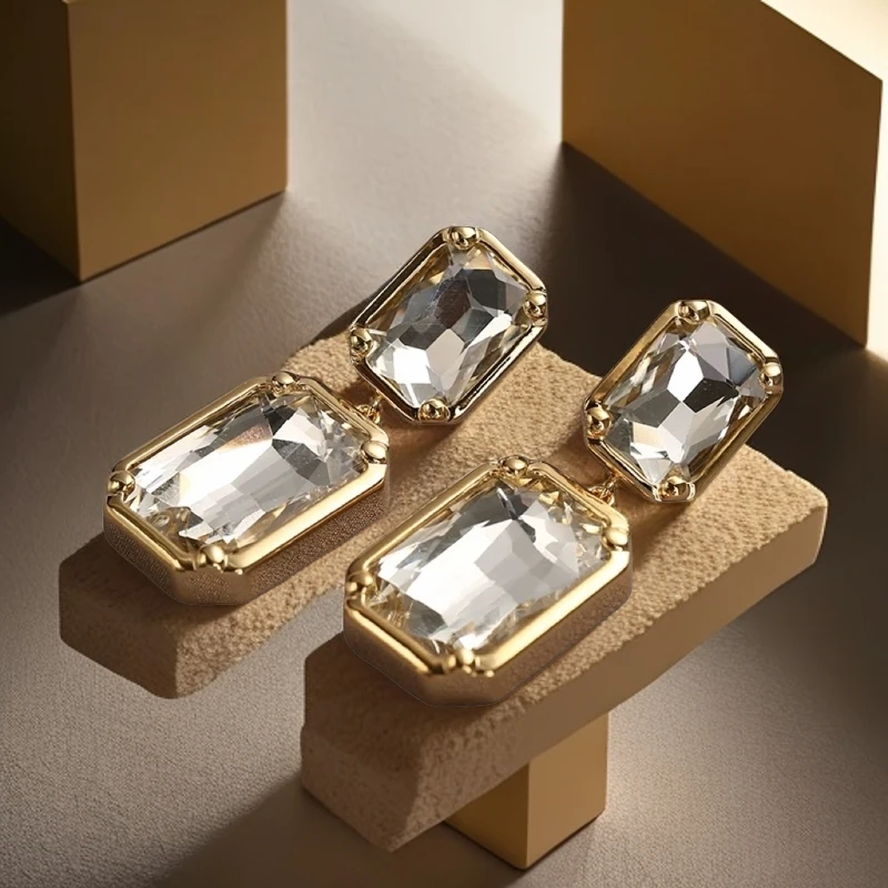 铜合金仿水晶耳饰 2024秋冬金属风格气质耳环