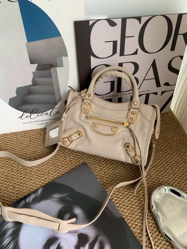 95新 Balenciaga/巴黎世家 赤境·6196 杏色机车包mini