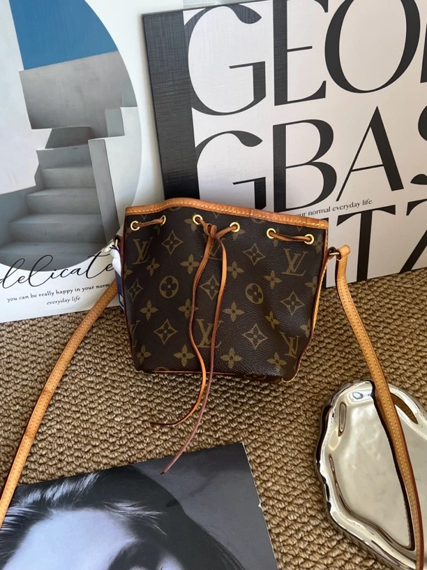 95新 LouisVuitton/路易威登 赤境·2824 老花nano neo水桶斜挎16