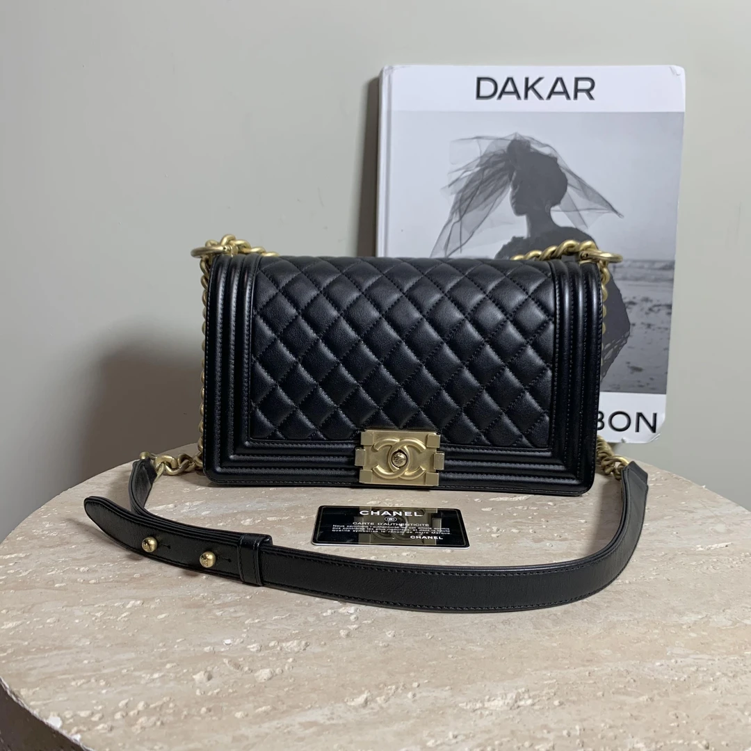 95新 Chanel/香奈儿 壹臻中古/黑金leboy中号28开 / 70304871