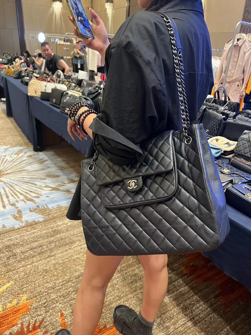 95新 Chanel/香奈儿 赤境·包展 黑银翻盖机场单肩包