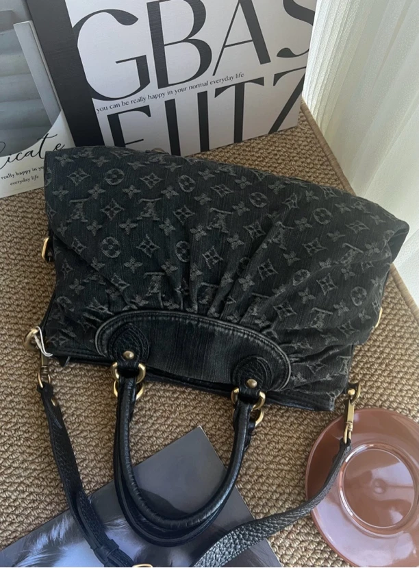 95新 LouisVuitton/路易威登 赤境·7187 黑丹宁cabby斜挎大号 08