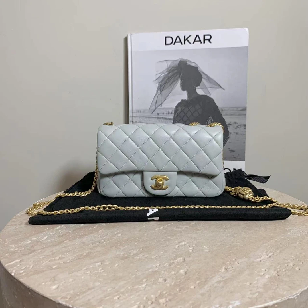 99新 Chanel/香奈儿 壹臻/23S淡蓝色山茶花金球大mini/35401544