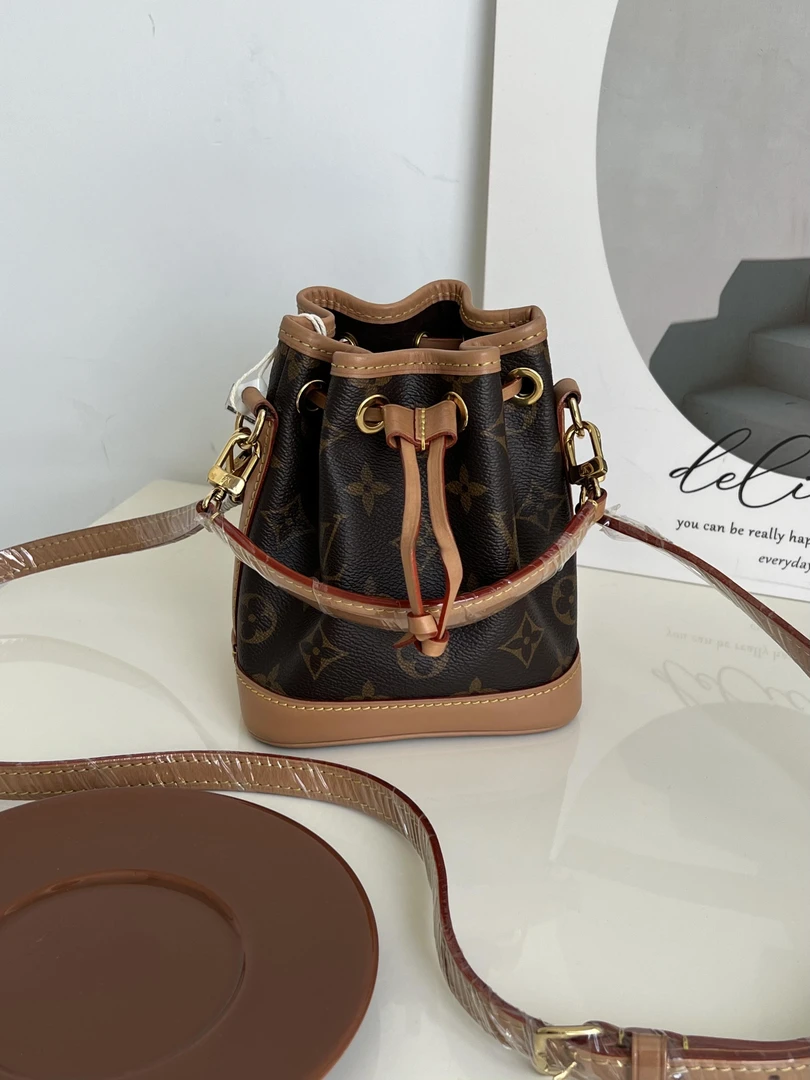 95新 LouisVuitton/路易威登 赤境·7512 老花nano水桶芯片款