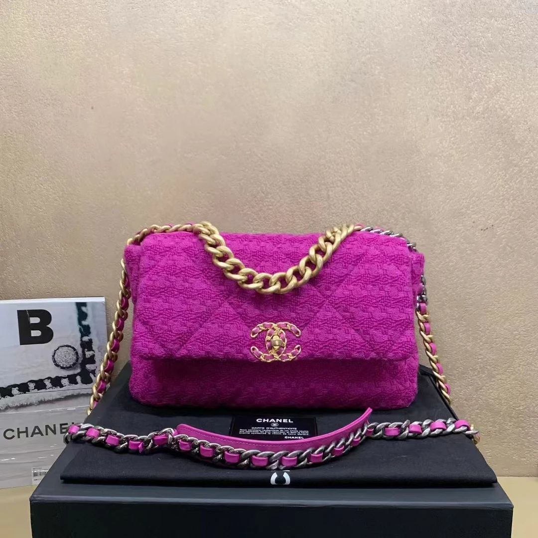 95新 Chanel/香奈儿 壹臻/紫红毛呢19bag包中号29开 14199512