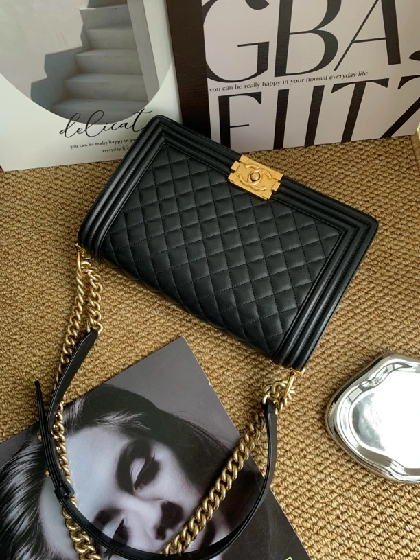 95新 Chanel/香奈儿 赤境·3070 黑金Leboy单肩包中号 14-15