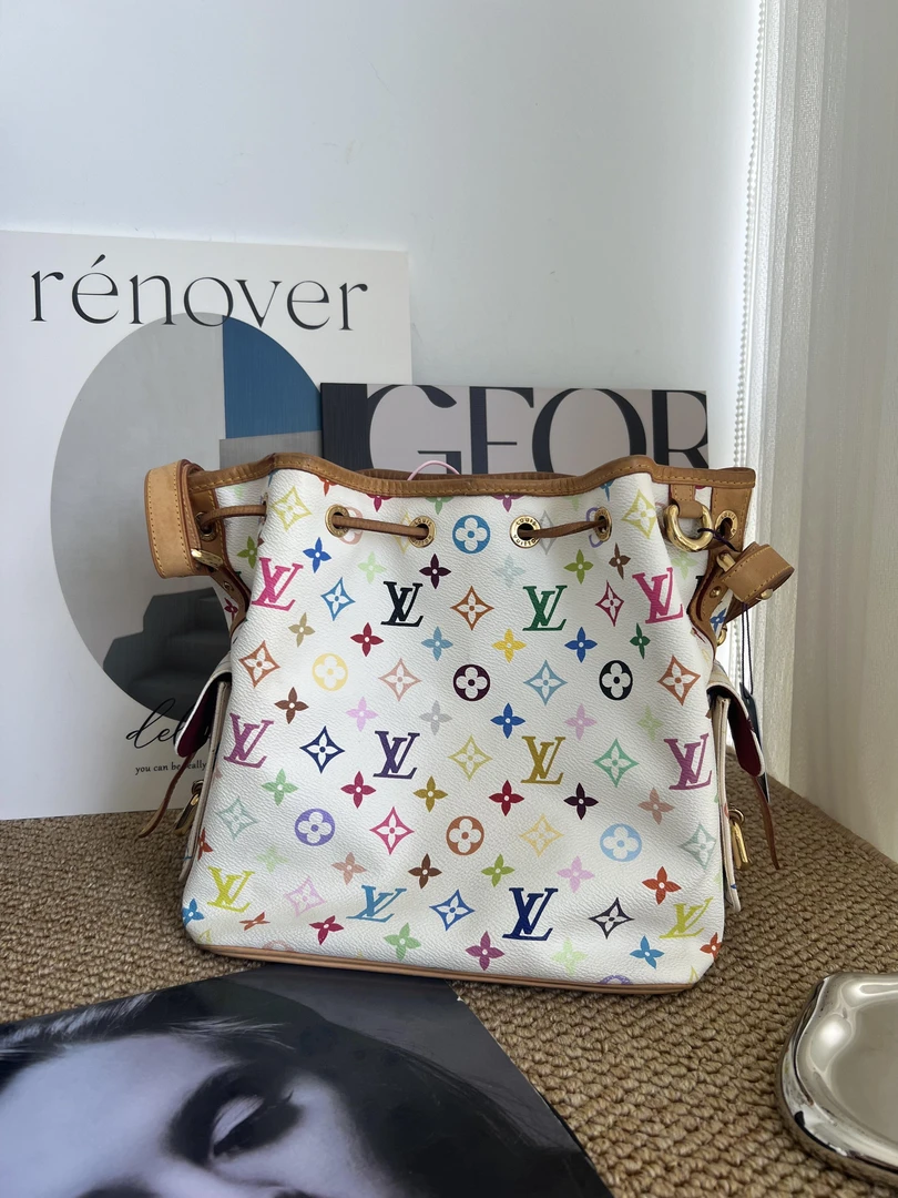 95新 LouisVuitton/路易威登 赤境·1357 白三彩水桶单肩包