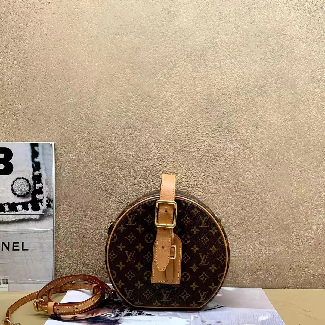 95新  壹臻中古/ lv 老花硬圆饼单肩包 dx1405