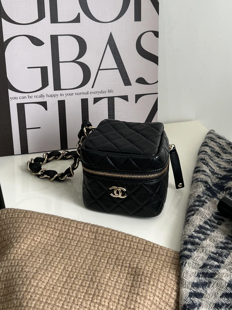 95新 Chanel/香奈儿 赤境·3534 黑金羊皮22s骰子包手提包22