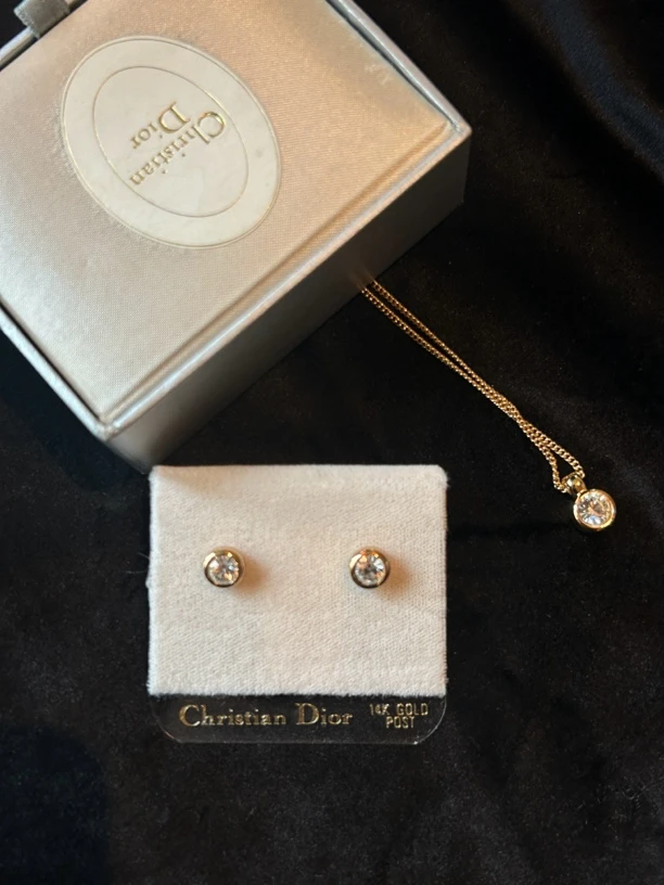 95新 DIOR/迪奥 赤境·包展 金色圆形水钻项链耳钉套组