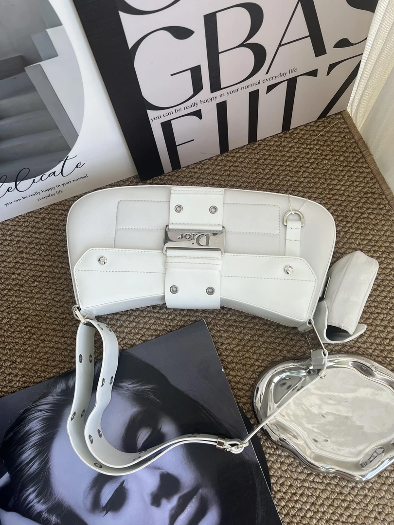 95新 DIOR/迪奥 赤境·1091 白色全皮punk单肩包腋下包03
