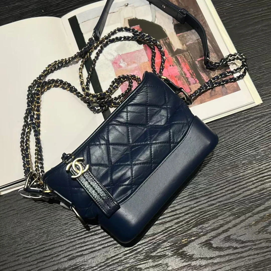 95新 Chanel/香奈儿 舍得 Chanel 钻空深蓝流浪包小号