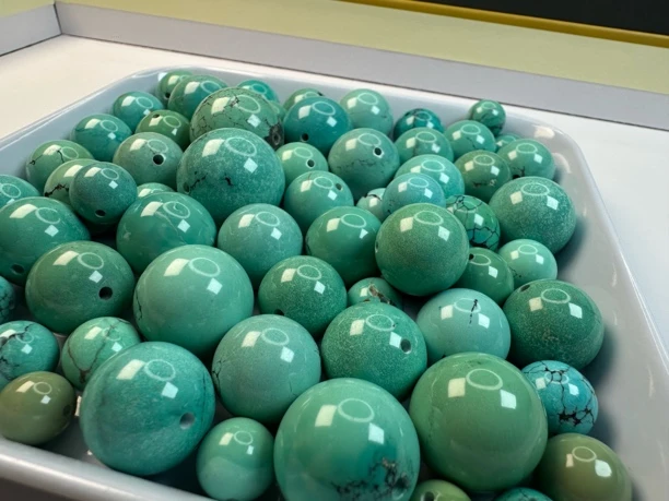 高瓷手工圆珠老型三通配饰（直播间实物为准）