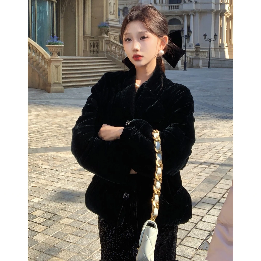 雅致奢华–宫廷新中式贵气丝绒外套