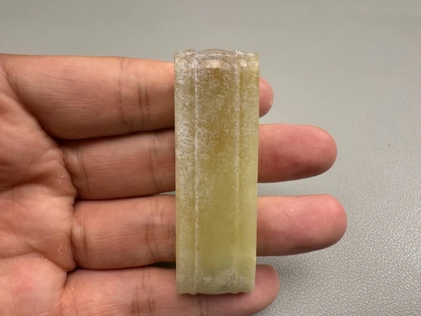 和田青白玉剑彘