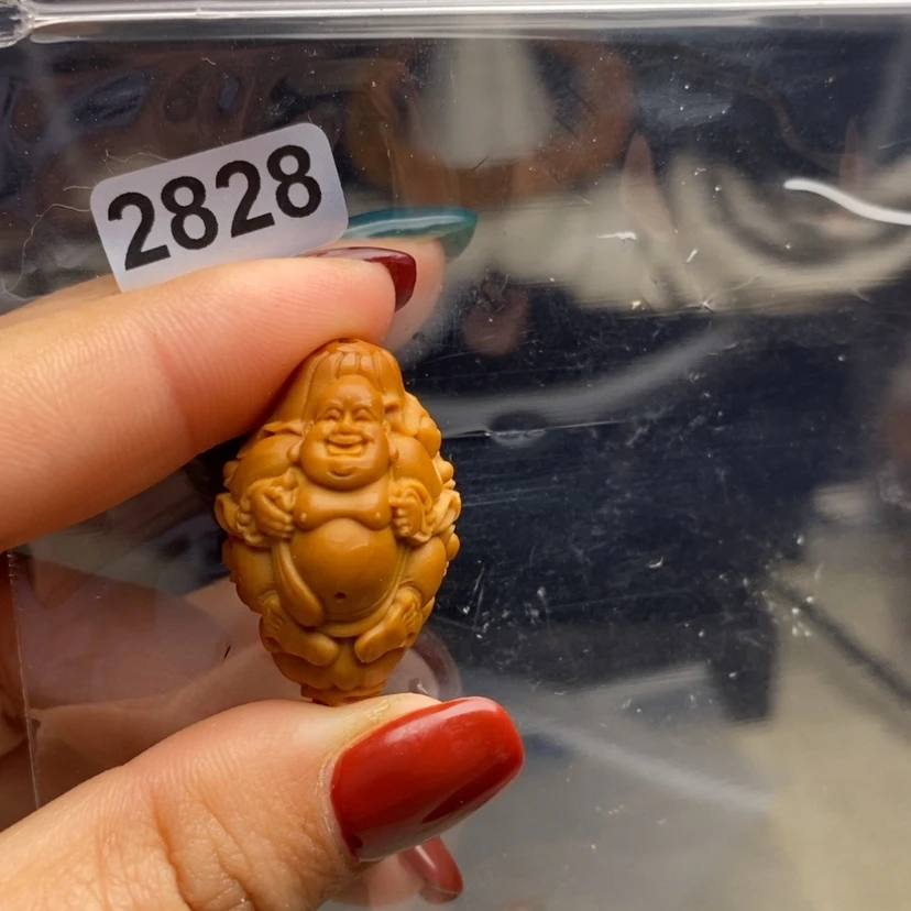 【闪购商品】橄榄核雕2828