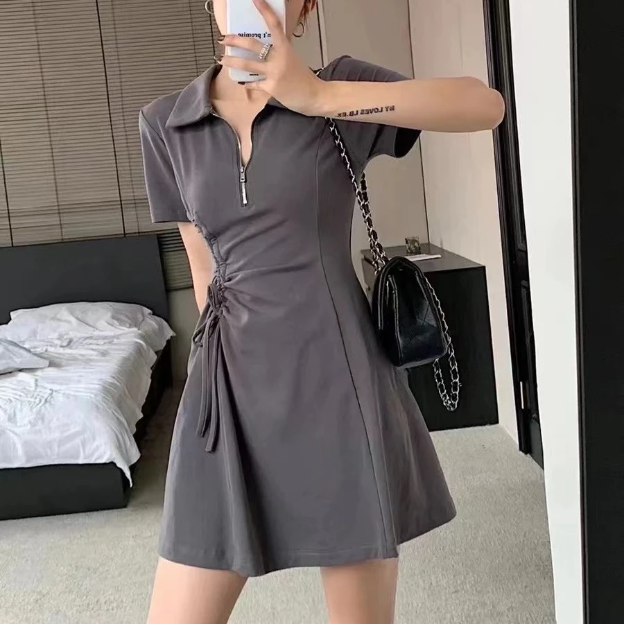 POLO领抽绳褶皱设计连衣裙