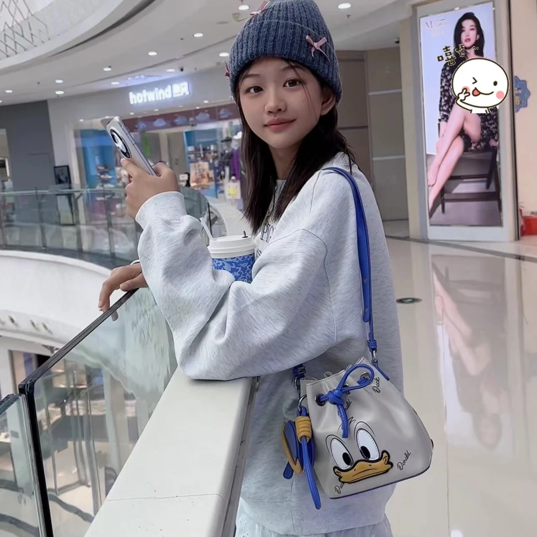 跳跳鱼童装  女童韩版秋季新款宽松甜美套头印花圆领卫衣269004