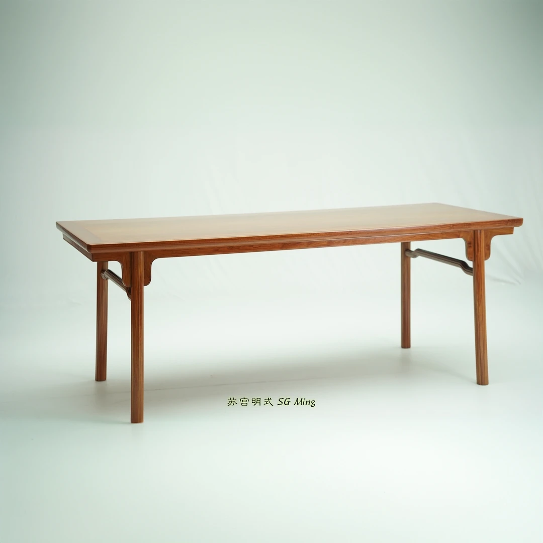 罗锅枨瓜棱腿画案