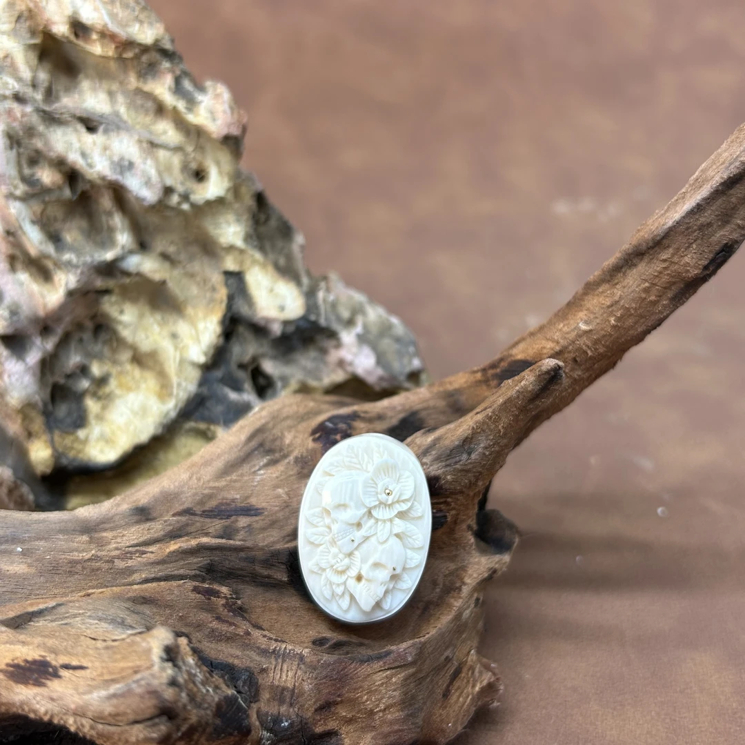 【再序】24K精品原色雕刻猛犸牙  至死不渝手牌DIY配饰约27*19*10mm