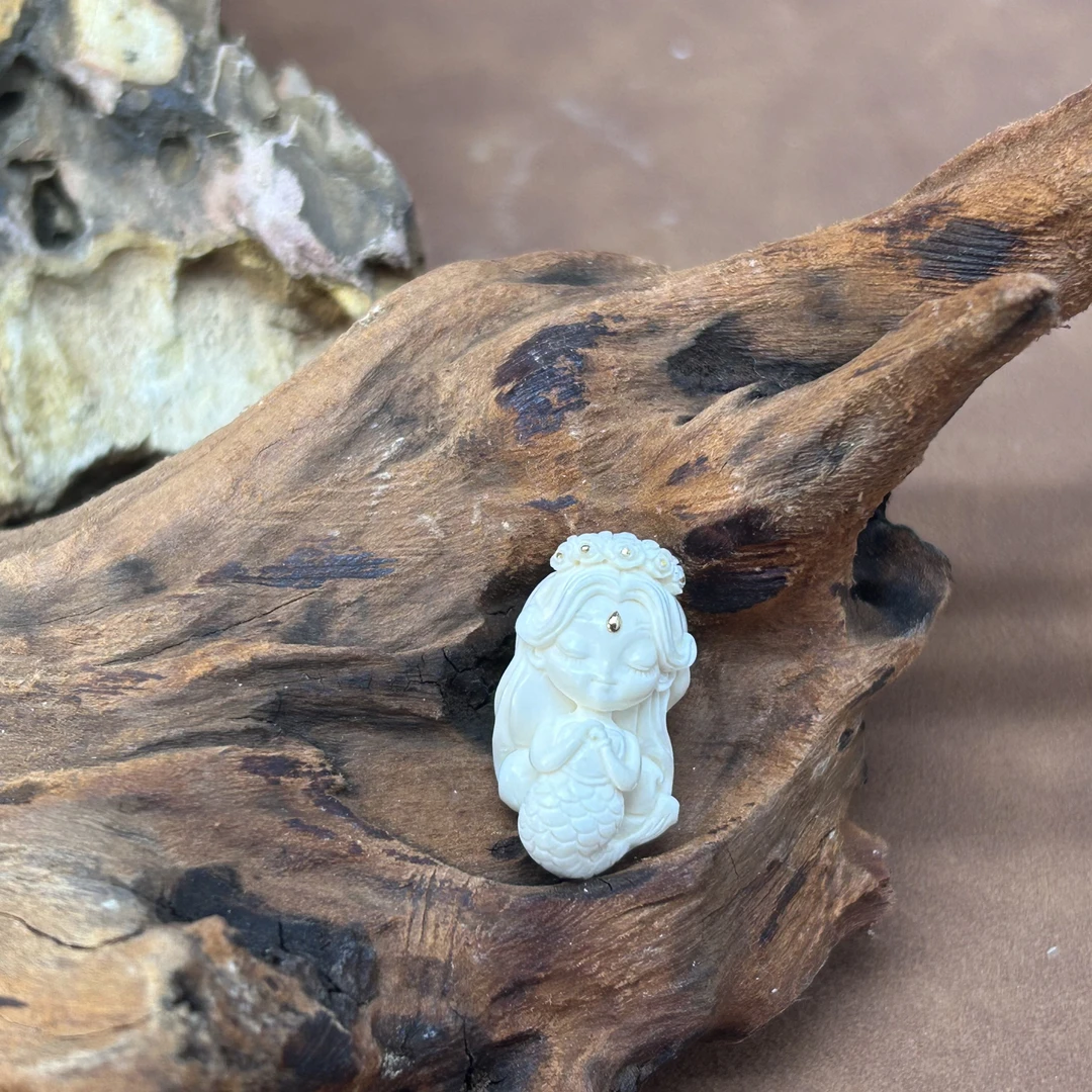 【一诺】24K精品原色雕刻猛犸牙 花环美人鱼DIY配饰约24*13*12mm