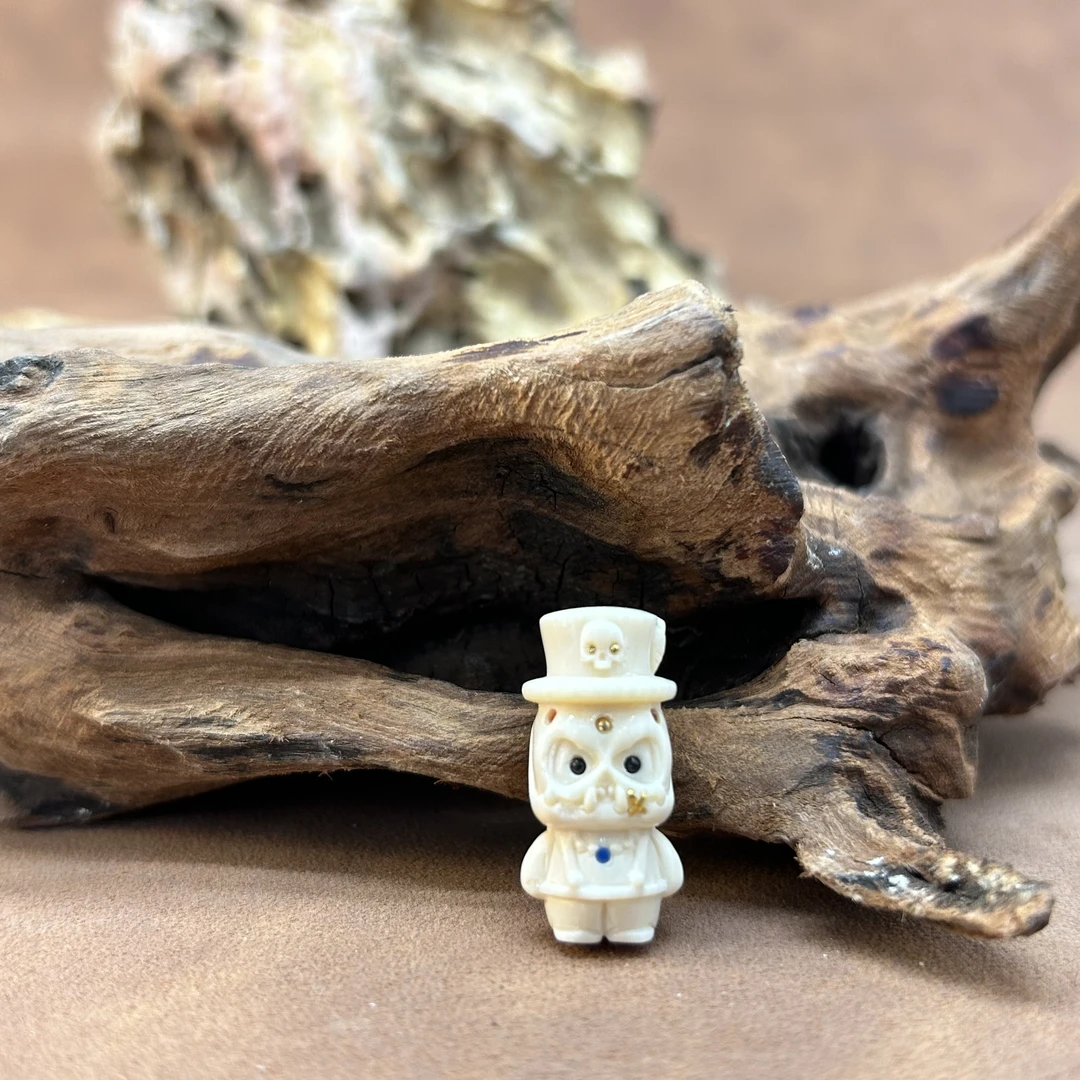 【再序】24K精品原色雕刻猛犸牙魔术师阿呆DIY配饰约24*11*11mm