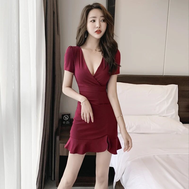 夜总店女装V领低胸性感连衣裙夜场收腰修身显瘦漏胸包臀鱼尾短裙