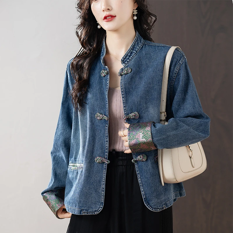 新中式牛仔外套女春秋款2024年新款国风复古盘扣刺绣长袖休闲上衣