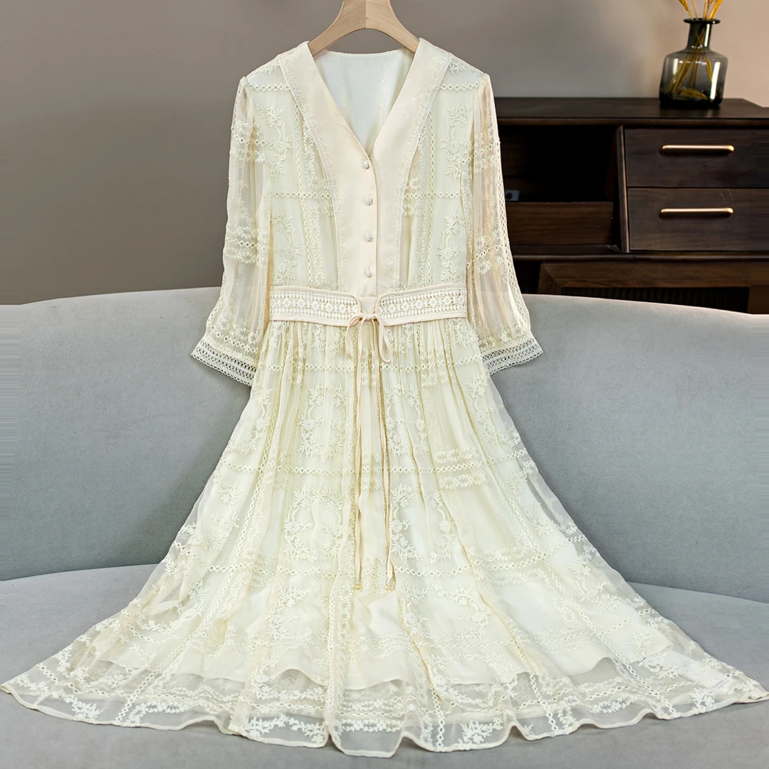 ZHUOXI/着西【2024-着西原创】桑蚕丝绣花连衣裙时尚显瘦22Q660025