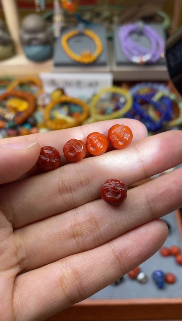 【闪购商品】南红玛瑙佛头未镶嵌卡9MM左右，多样性发货一个