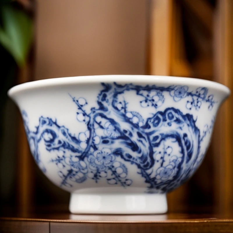 华山拙隐︱青花釉里白梅花压手杯