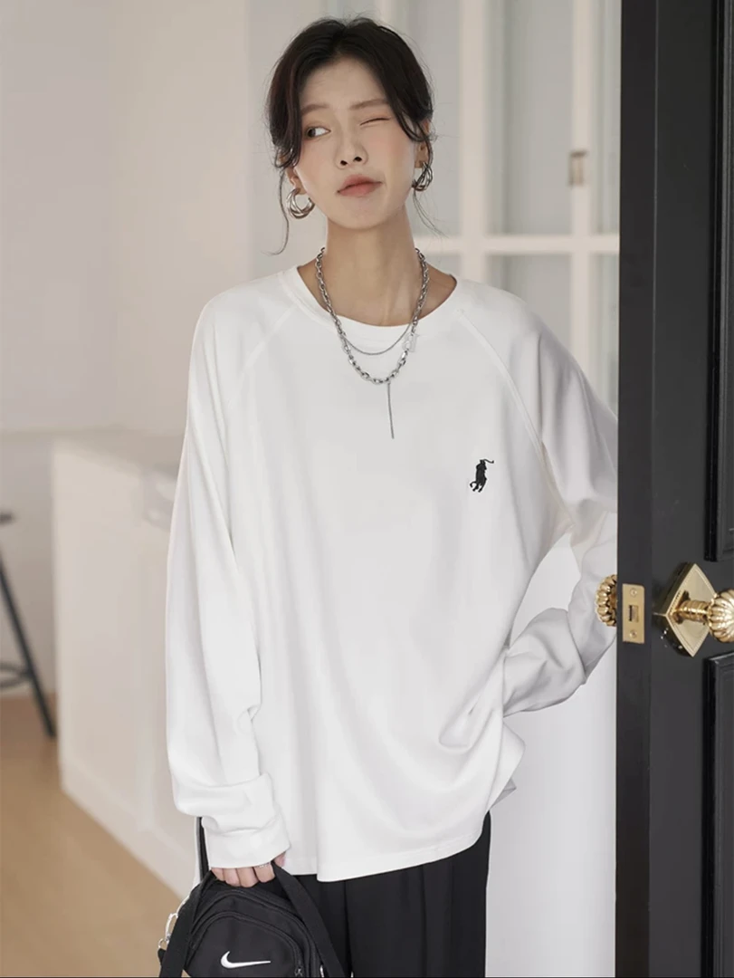休闲白色长袖t恤女秋冬韩版宽松简约百搭刺绣春秋内搭打底衫
