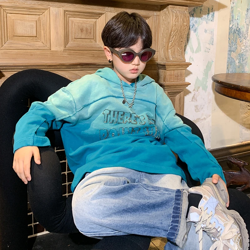 高甜梨涡男童湖蓝色珠片刺绣吊染工艺连帽卫衣儿童上衣潮240901MQ