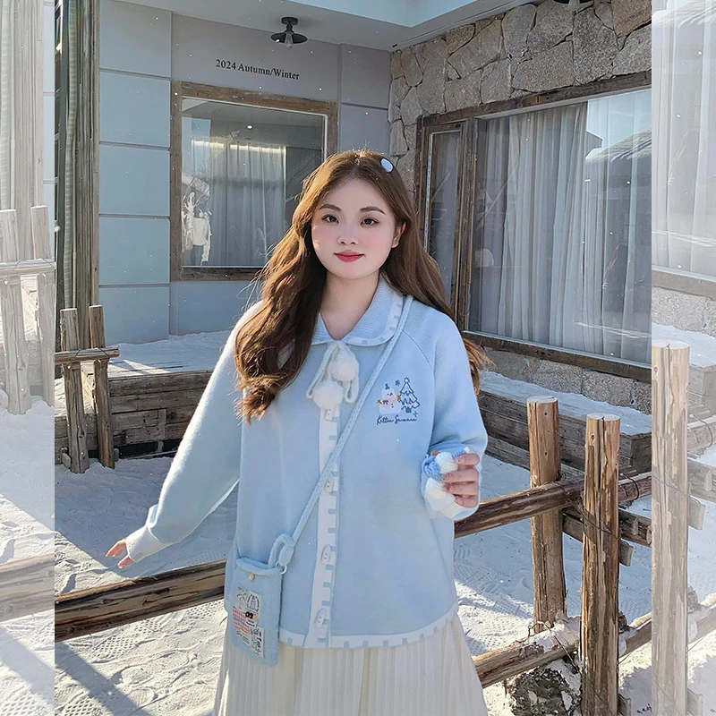 【LT STUDIO辣条大码】自制刺绣雪人奶蓝色撞色牛角扣针织毛衣开衫