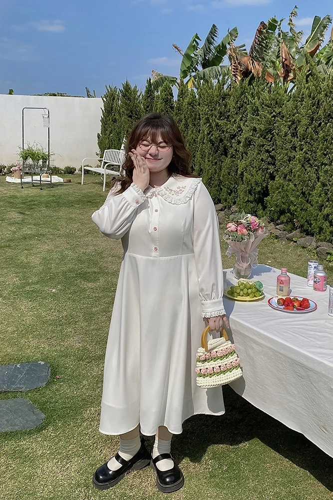 【粉丝回馈】 娃娃领遮肉显瘦减龄刺绣长袖连衣裙女胖mm