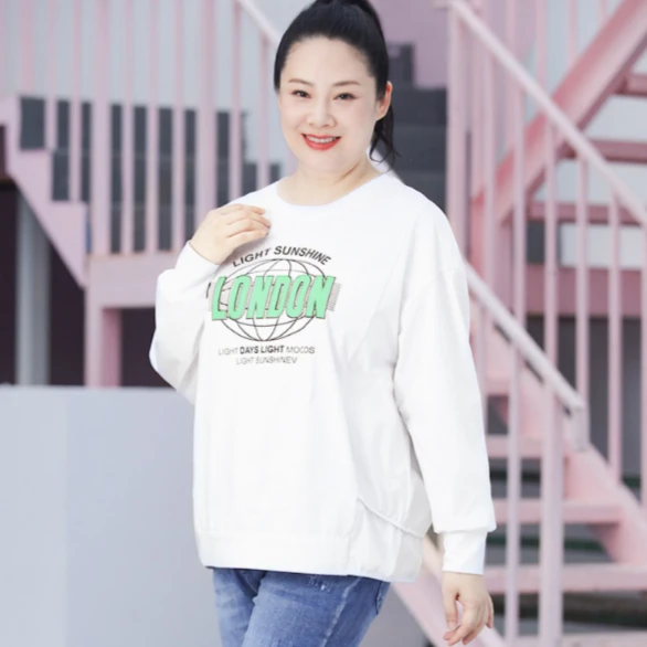 胖太太大码女装秋装新款前片字母卫衣时尚上衣宽松322386011