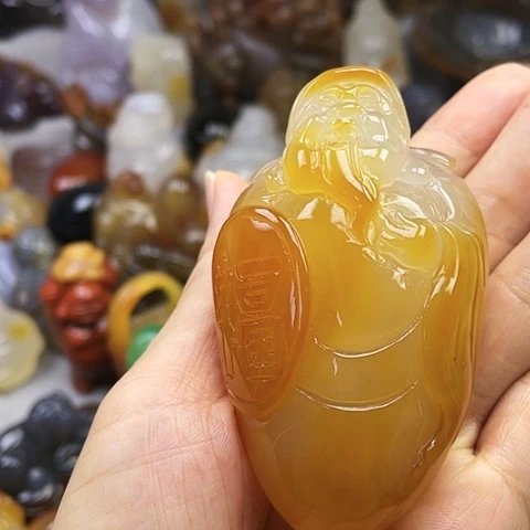 玛瑙/玉髓把件未镶嵌