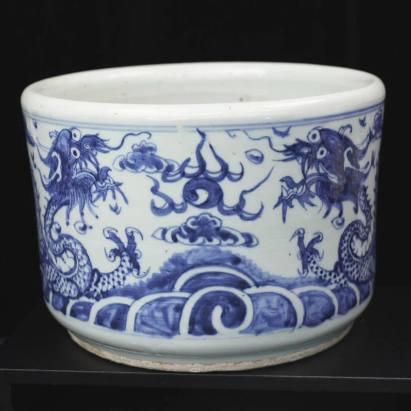 甲19082 清乾隆青花双龙戏珠笔海 内底有先天集缩 真品古瓷器