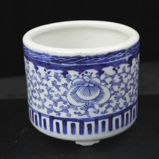 甲48726 清嘉庆青花缠枝莲花卉笔筒 全品  全品 古瓷器真品